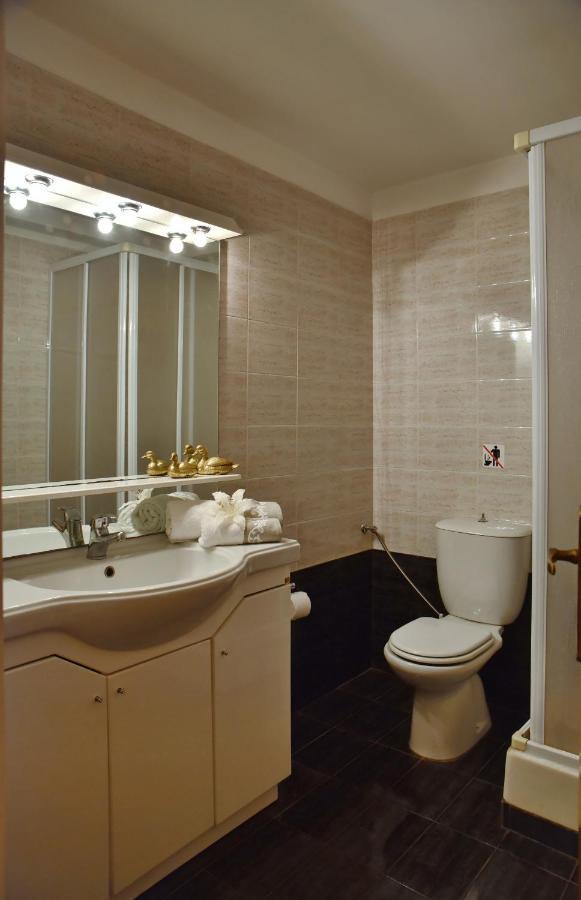 Nirevel Apartments กูเวส ภายนอก รูปภาพ